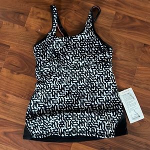 Lululemon size 6 crossback tank 2